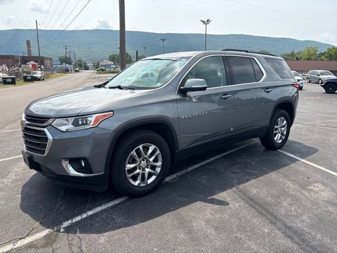 Used 2021 Chevrolet Traverse LT AWD/4WD image 8