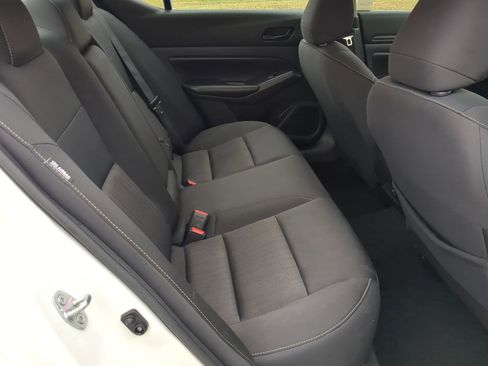 Used 2024 Nissan Altima 2.5 SV image 29