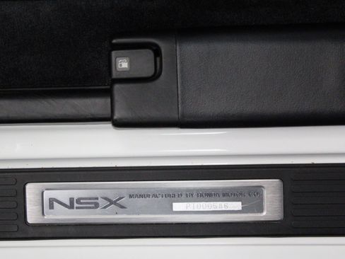 Used 1993 Acura NSX image 25