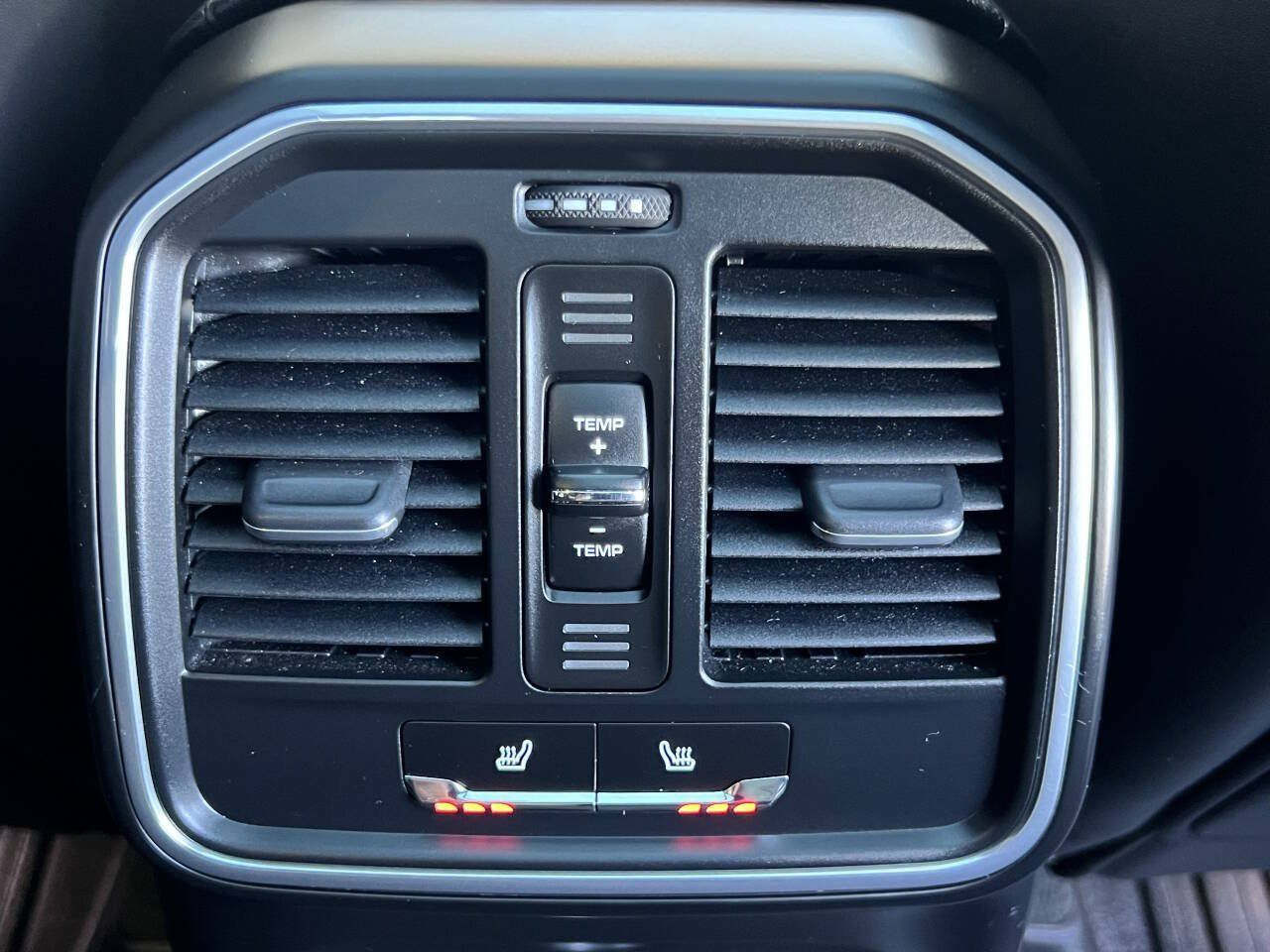 Used 2017 Porsche Macan S AWD/4WD image 16