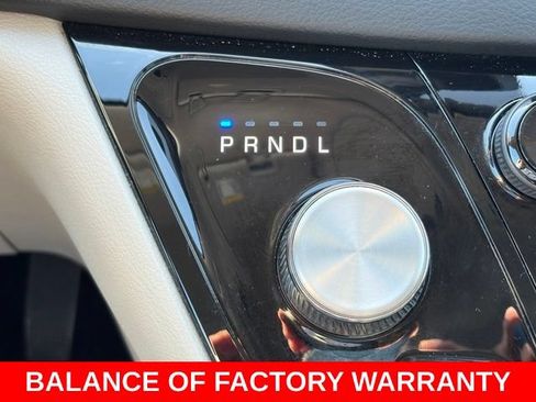 Used 2023 Chrysler Pacifica Touring-L FWD image 24