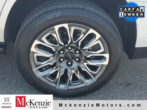 Used 2023 GMC Yukon Denali Ultimate AWD/4WD image 36