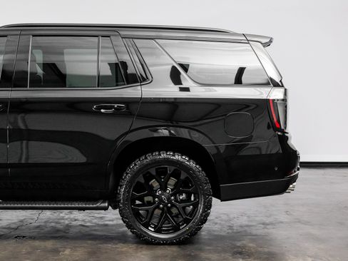 Used 2026 Chevrolet Tahoe Z71 w/ Comfort Package image 14