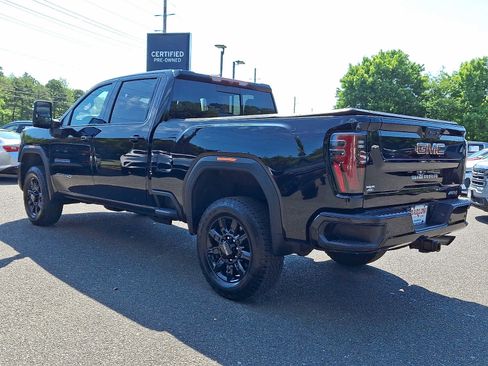 Used 2025 GMC Sierra 2500 AT4 w/ AT4 Preferred Package AWD/4WD image 4