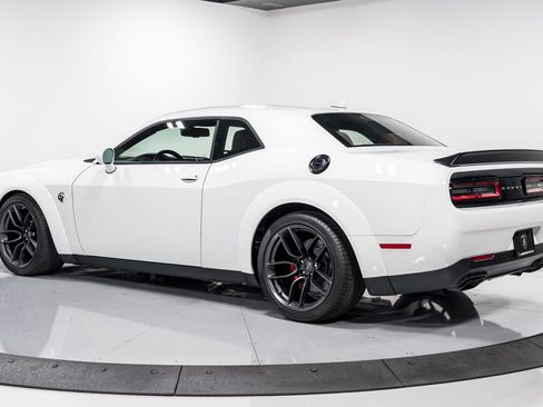Used 2019 Dodge Challenger SRT Hellcat Redeye image 5