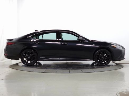 Used 2022 Lexus ES 300h F Sport w/ Accessory Package 2 image 13