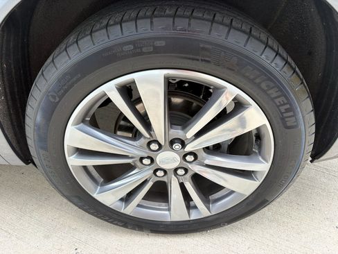 Used 2021 Cadillac XT6 Premium Luxury FWD image 42