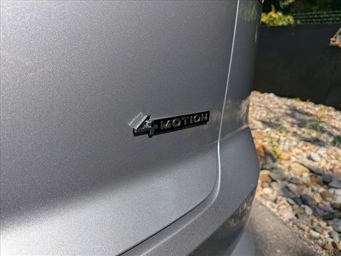 Certified 2024 Volkswagen Atlas Cross Sport SE AWD/4WD image 19