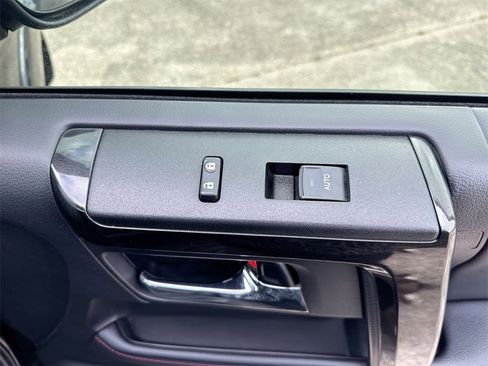 Used 2020 Toyota 4Runner TRD Off-Road image 32