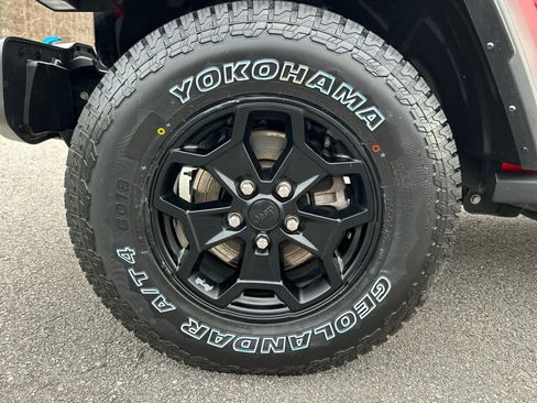 Used 2023 Jeep Wrangler Unlimited w/ Cold Weather Group AWD/4WD image 12