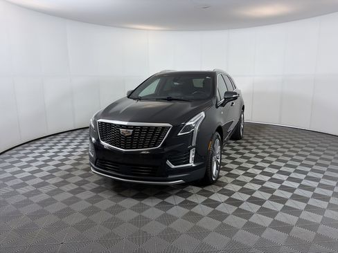 Certified 2023 Cadillac XT5 Premium Luxury w/ Technology Package image 2