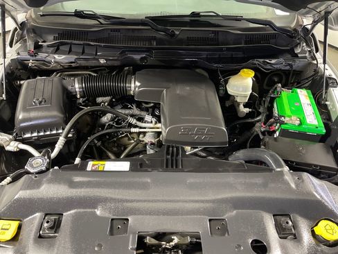 Used 2018 RAM 1500 Tradesman AWD/4WD image 9
