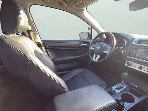 Used 2017 Subaru Outback 2.5i Limited image 23