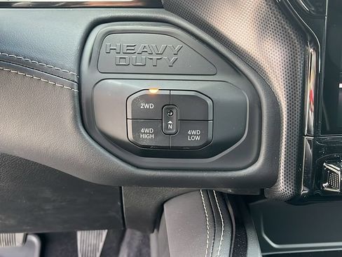 New 2026 RAM 2500 Limited AWD/4WD image 16
