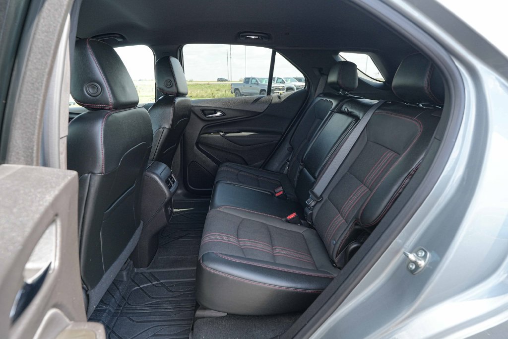 Used 2024 Chevrolet Equinox RS w/ LPO, Floor Liner Package AWD/4WD image 20