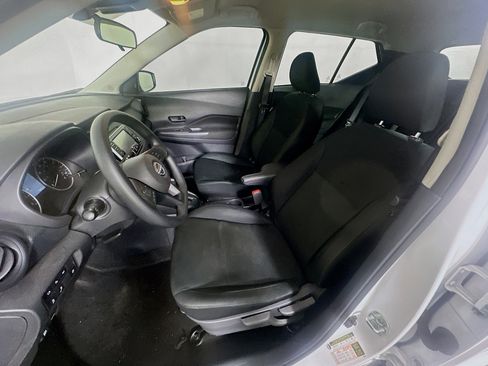 Used 2024 Nissan Kicks S FWD image 13