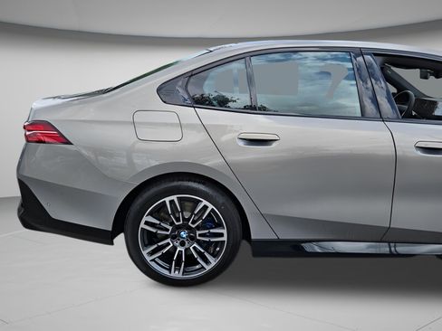 New 2026 BMW 530i w/ M Sport Package RWD image 33