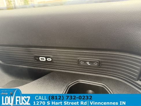 Used 2023 Jeep Wagoneer Series II image 14