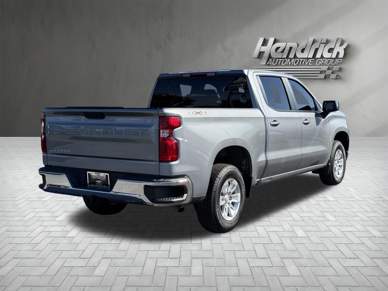 Used 2023 Chevrolet Silverado 1500 LT AWD/4WD image 10
