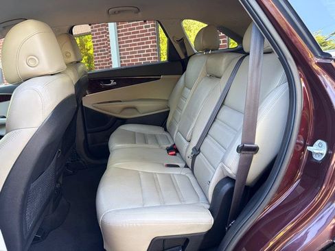 Used 2017 Kia Sorento EX AWD/4WD image 32