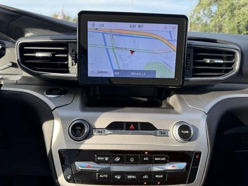 Used 2022 Ford Explorer XLT w/ Equipment Group 202A image 31