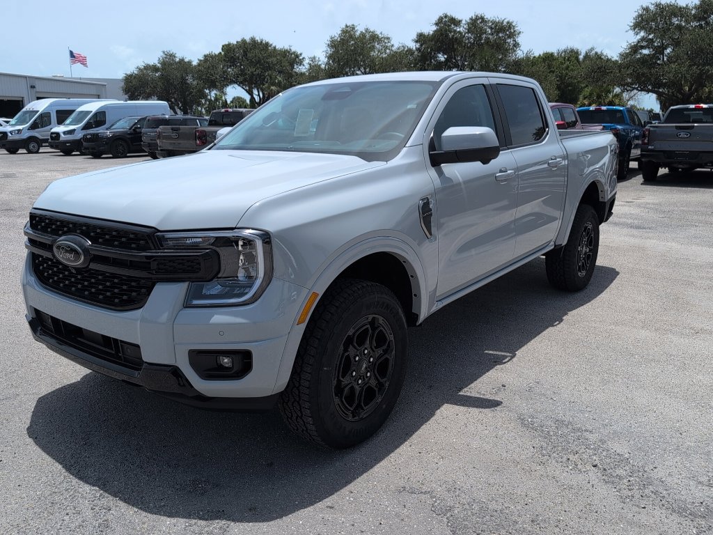 New 2026 Ford Ranger Lariat w/ Black Appearance Package AWD/4WD image 6