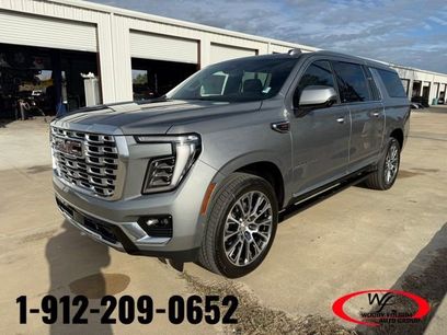 New 2026 GMC Yukon XL Denali w/ Sun & Power Step Package