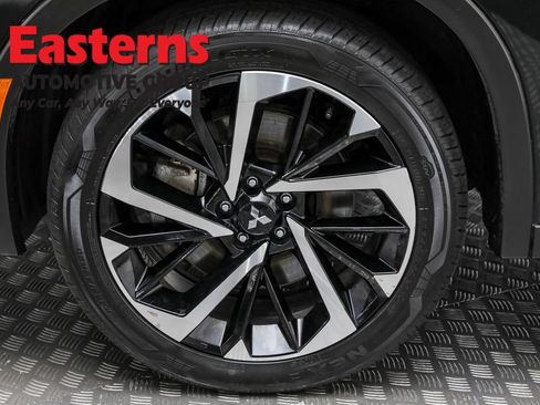 Used 2023 Mitsubishi Outlander SE image 33