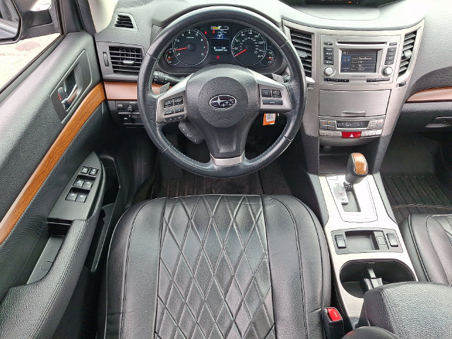 Used 2014 Subaru Outback 2.5i Limited AWD/4WD image 3