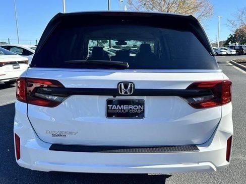 New 2026 Honda Odyssey EX-L image 4