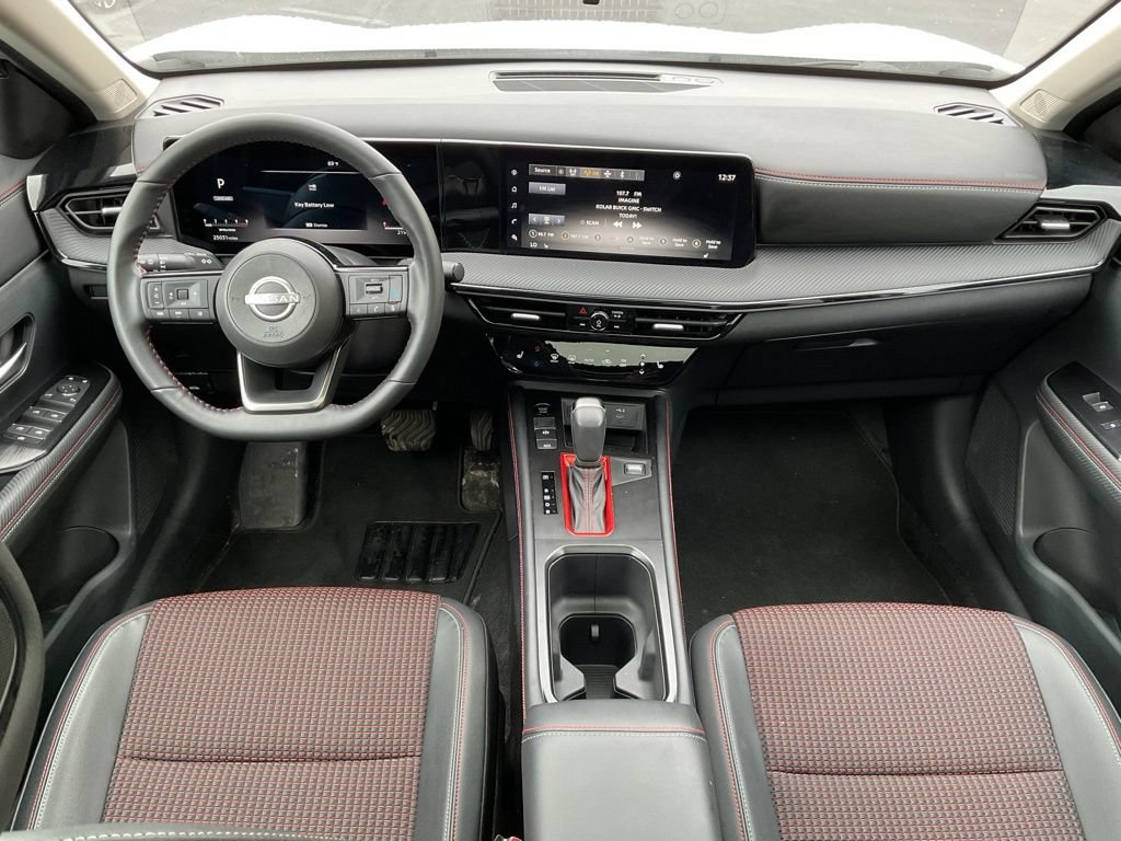 Used 2025 Nissan Kicks SR AWD/4WD image 17