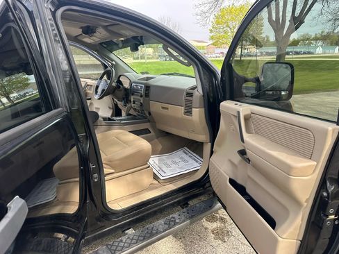 Used 2008 Nissan Titan SE AWD/4WD image 11