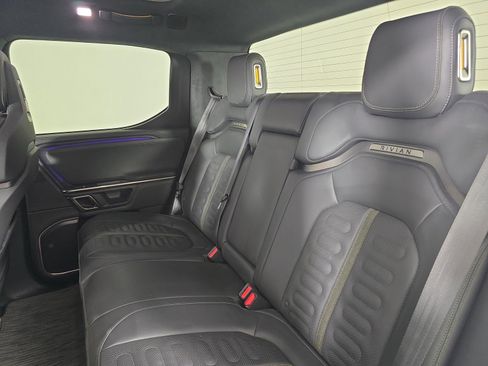 Used 2023 Rivian R1T Adventure AWD/4WD image 21