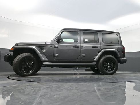 Used 2021 Jeep Wrangler Unlimited Sahara image 27