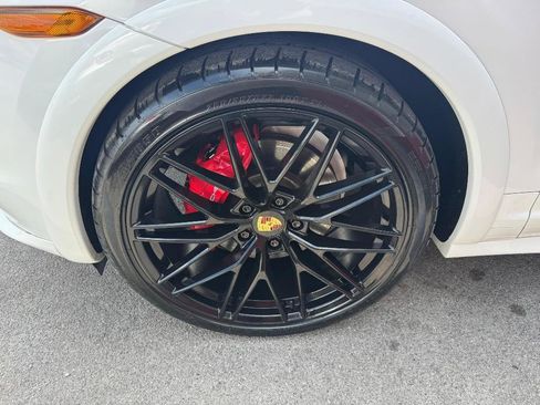 Used 2013 Porsche Cayenne GTS AWD/4WD image 9