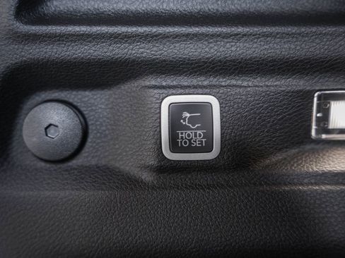 New 2025 Jeep Grand Cherokee L Limited w/ Luxury Tech Group II image 11