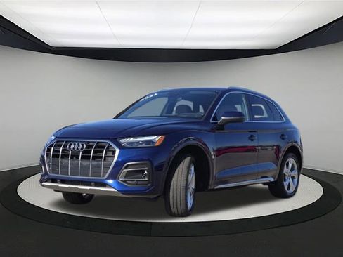 Certified 2021 Audi Q5 Prestige image 3