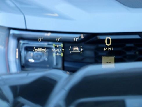 Used 2022 GMC Sierra 2500 AT4 w/ AT4 Premium Plus Package image 15