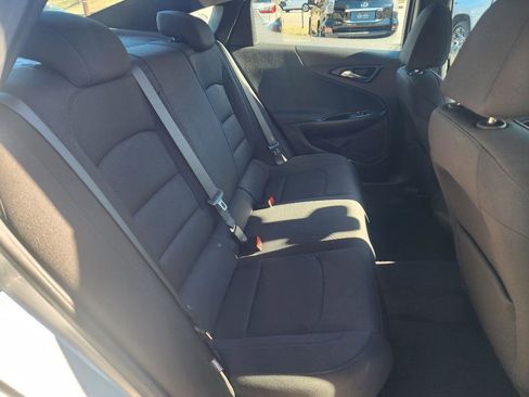 Used 2020 Chevrolet Malibu LS image 9