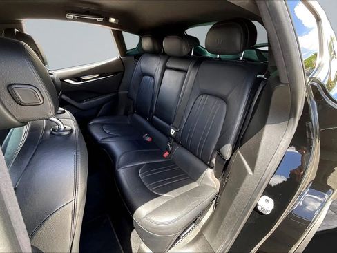 Used 2018 Maserati Levante AWD/4WD image 22