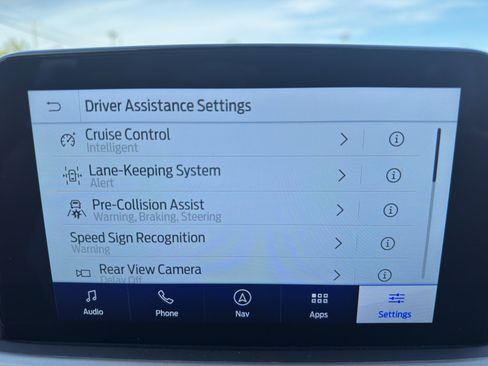 Used 2022 Ford Escape SE w/ SE Sport Appearance Package image 27