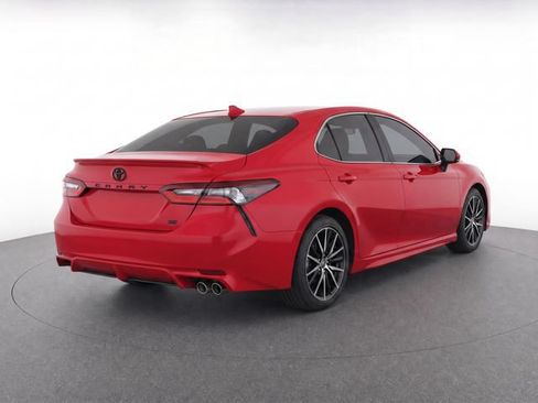 Used 2024 Toyota Camry SE FWD image 6