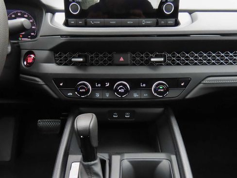 New 2025 Honda Accord SE image 19