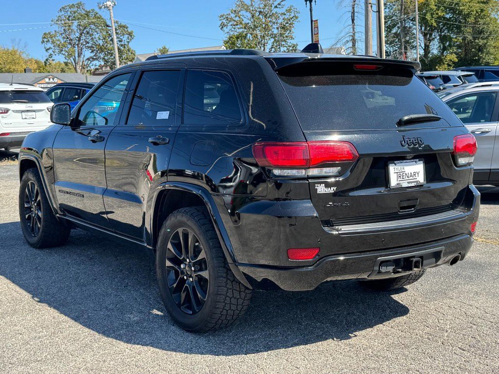 Used 2019 Jeep Grand Cherokee Altitude AWD/4WD image 6