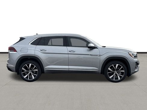 New 2026 Volkswagen Atlas Cross Sport SEL Premium R-Line AWD/4WD image 4