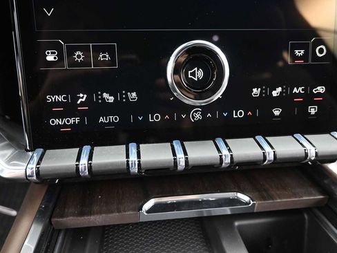 New 2026 GMC Acadia Denali Ultimate w/ LPO, Floor Liner Package AWD/4WD image 20