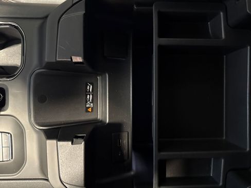 Used 2023 GMC Sierra 1500 AT4 w/ AT4 Preferred Package AWD/4WD image 23