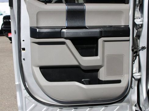 Used 2017 Ford F250 XLT w/ XLT Value Package AWD/4WD image 26