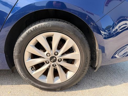Used 2018 Kia Optima LX w/ Convenience Package FWD image 10