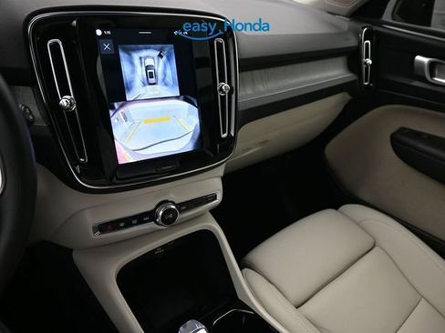 Used 2026 Volvo XC40 B4 Plus image 12